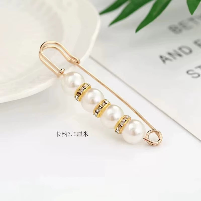 New Pearls Pin Brooch for Women Waist Tighting Clip Safety Pin Brooch Sweater Cardigan Buckle Brooches Jewelry Gift